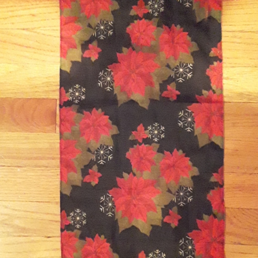 Rectangular rose scarf - Picture 2 of 4